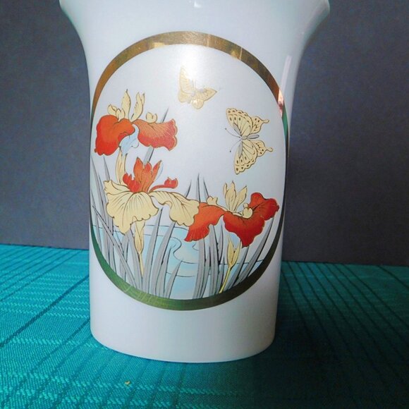 Chokin 6 inch butterflies rust yellow floral vase near mint condition - Picture 4 of 6